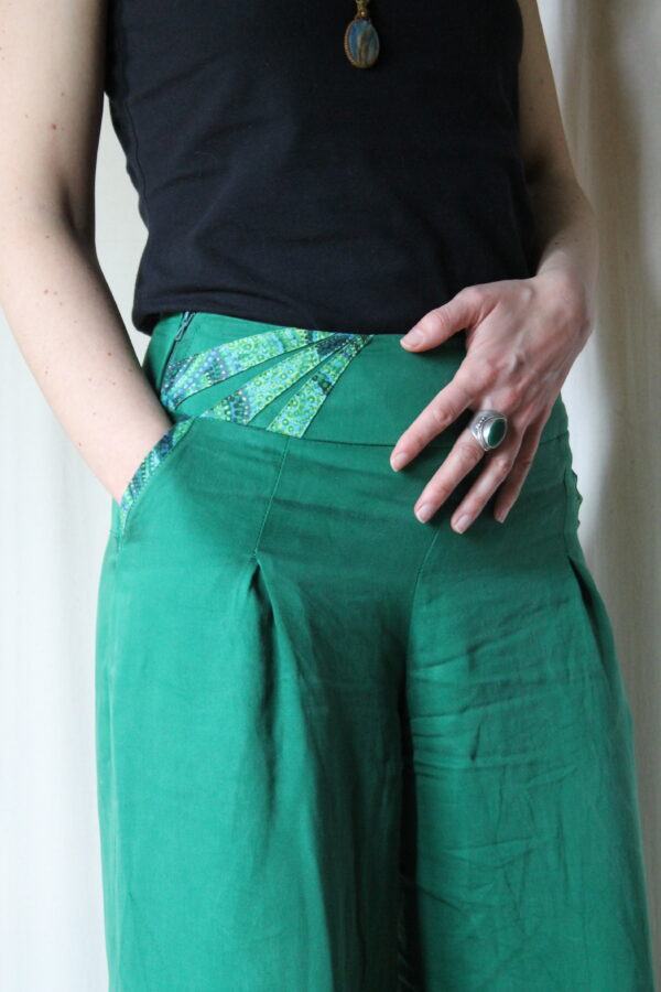 Pantalon Fluide à fleur rouge